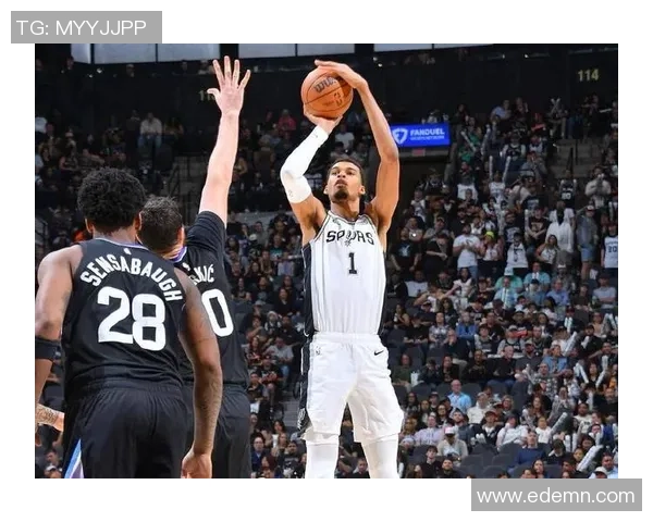 马刺与76人8月4日精彩对决直播在线全程回顾与分析